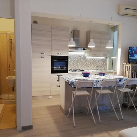 Appartamento Scilla Monolocale - Sulla Spiaggia Di Rimini Eksteriør bilde